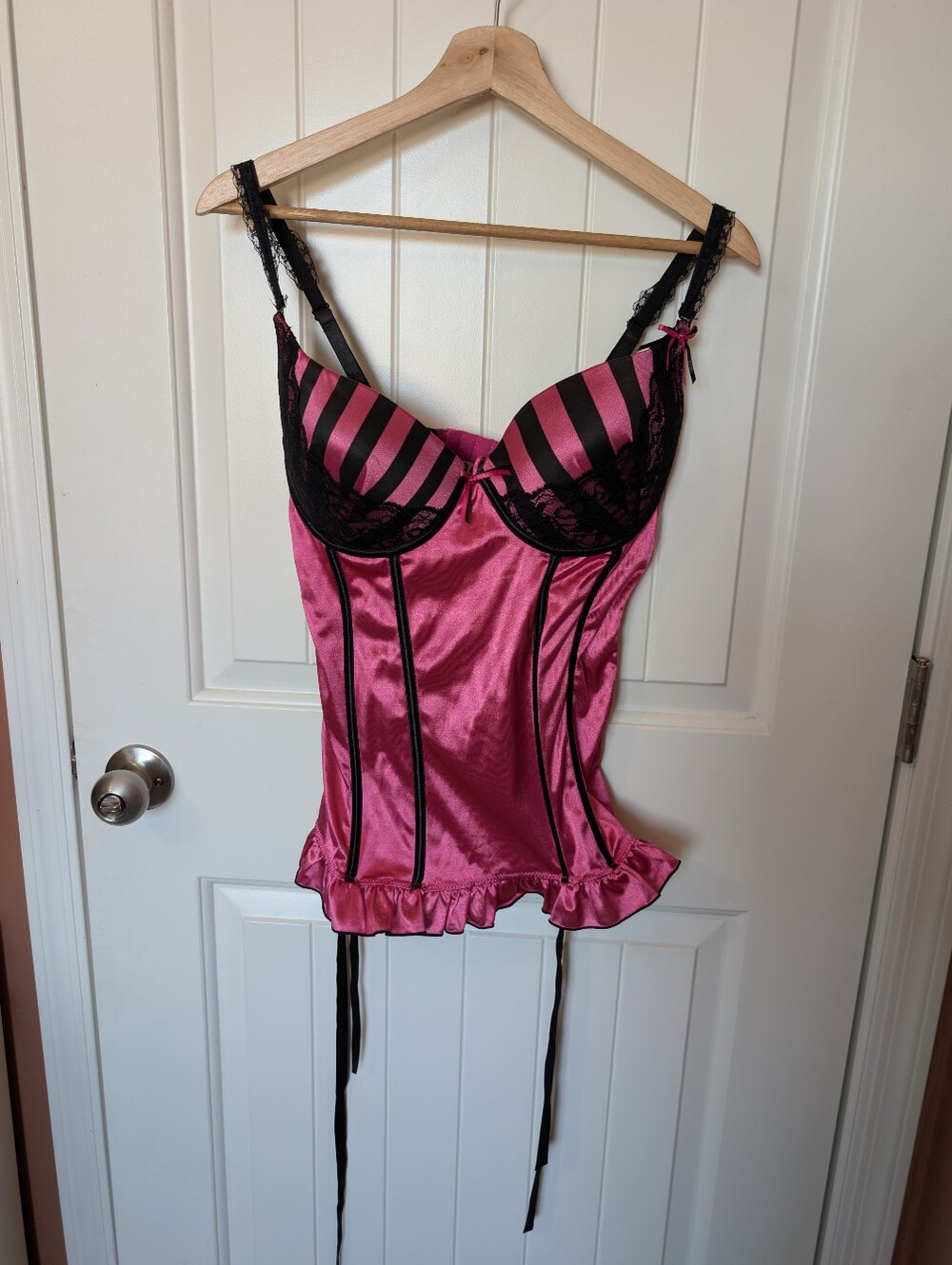 Y2K Morbid Threads Stain Corset 36D Pink/Black